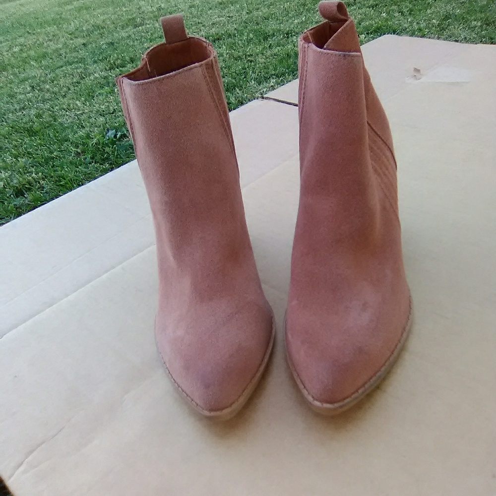 Faux suede brown Western ankle booties - Picture 2 of 8